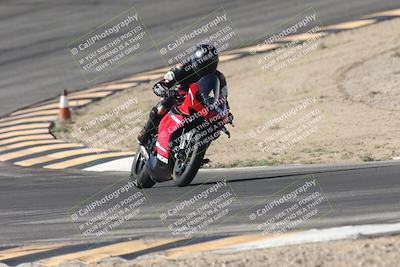 media/Oct-30-2025-Racers Edge (Thu) [[dabbdaf680]]/3-B Group/Session 2 (Bowl Exit)/